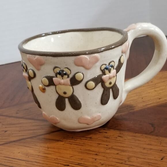 Signed coffee mug pottery/clay teddy bears and hearts Signed - Picture 2 of 16